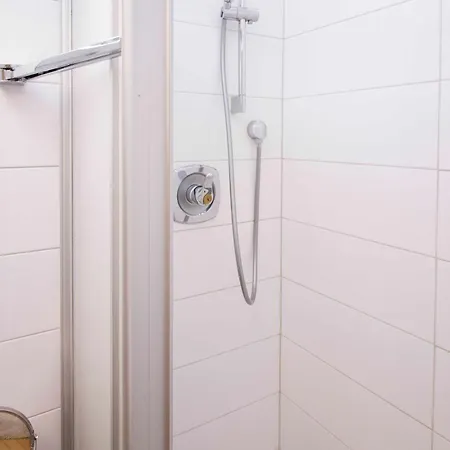 Apartmenthaus Rose 아파트 프루츠